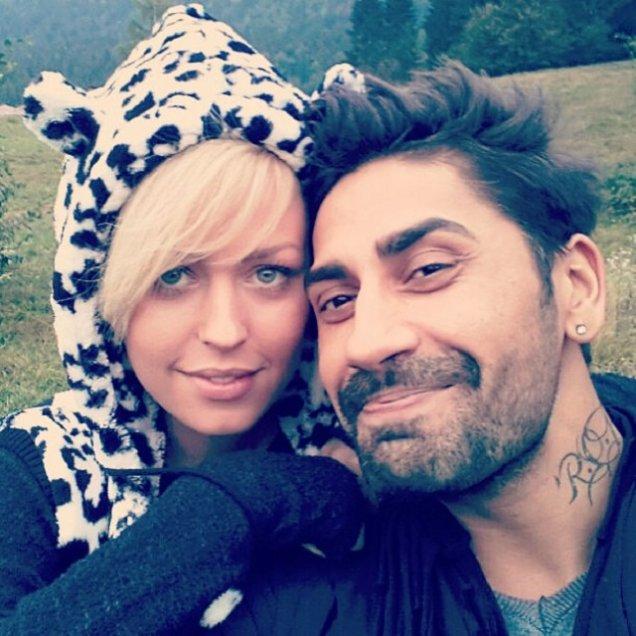 &Icirc;mplinire! Misha şi-a pozat fetiţa &icirc;n timp ce a adormit &icirc;n braţele ei