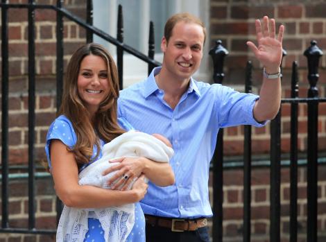 Kate Middleton și-a luat micul prinț și au plecat în vacanță