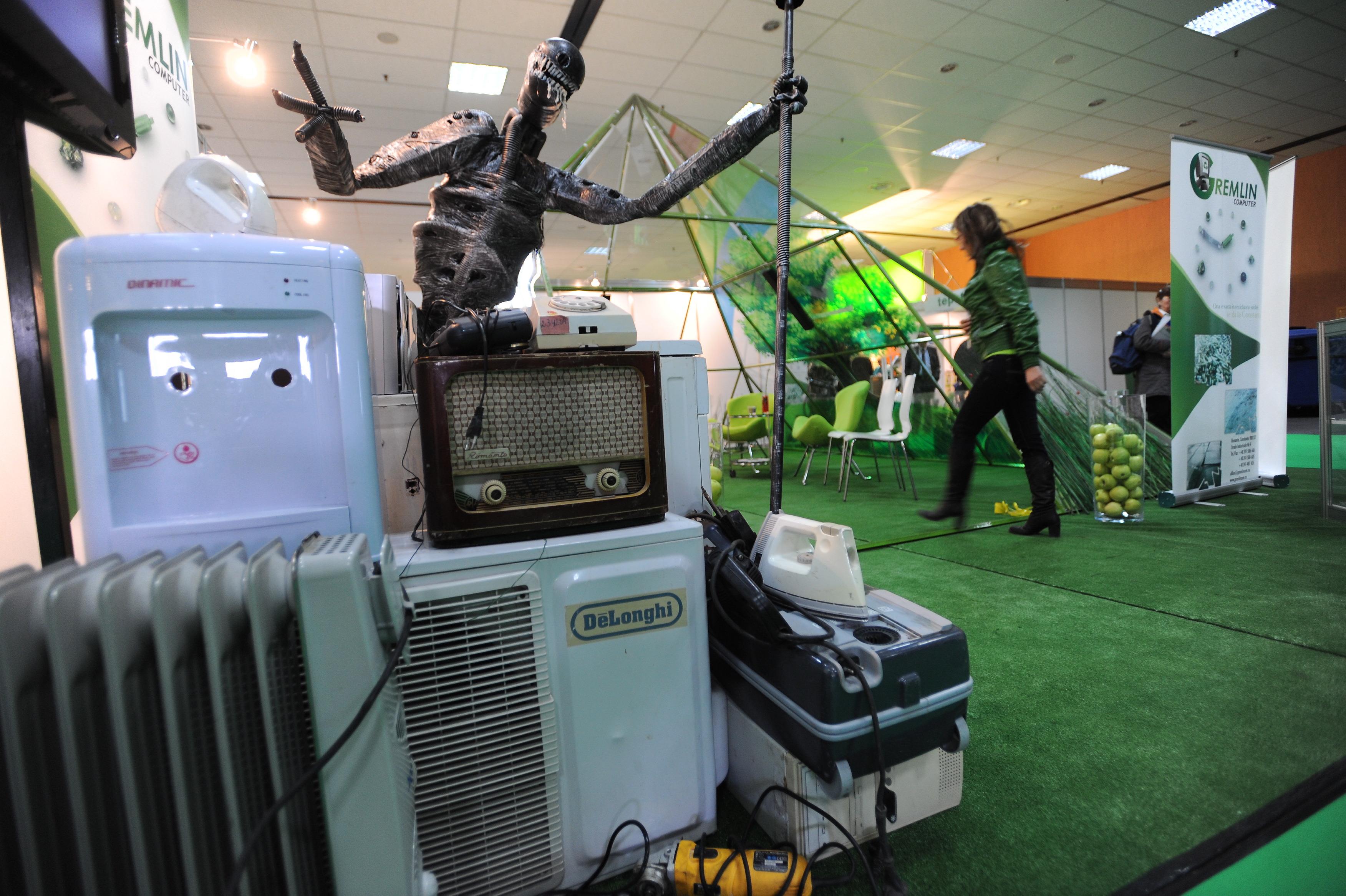 Autorităţile vor să-i oblige la plată pe rom&acirc;nii care opresc robinetele la calorifere