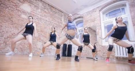 VIDEO! Ăsta da tribut! În cinstea JO de la Soci, un grup de tinere dansează sexy
