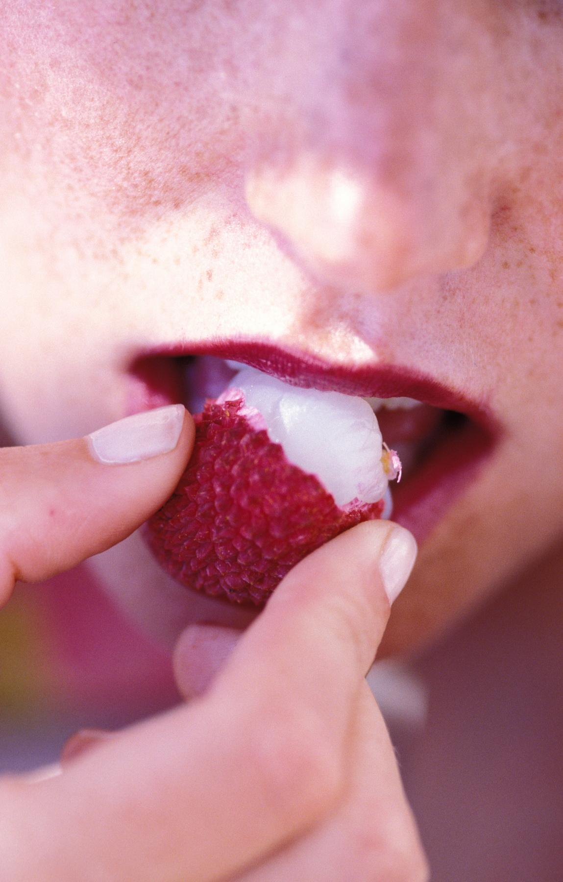 Sindromul alimentaţiei nocturne. Ce spun specialiştii