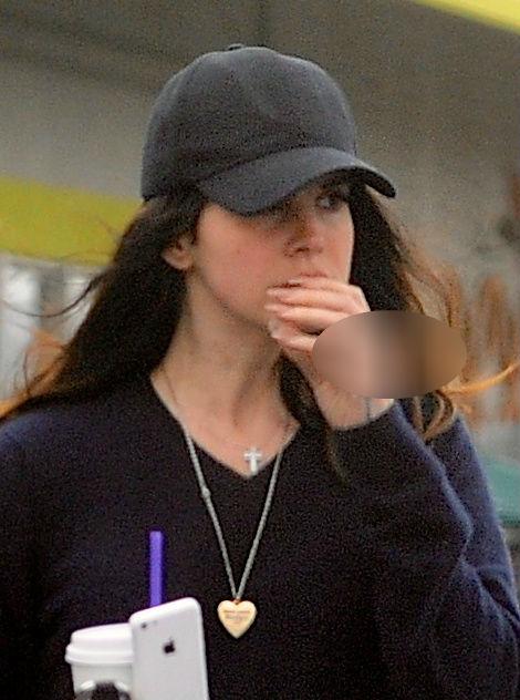 Iată cum arată inelul de logodnă al Lanei Del Rey