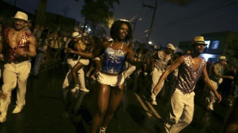 Poveste EMOȚIONANTĂ de viaţă! Din măturătoare s-a trasformat  în REGINĂ a Carnavalului de la Rio