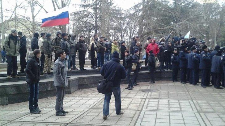 Crimeea: Premierul pro-rus Serghei Aksenov a PRELUAT CONTROLUL armatei şi poliţiei