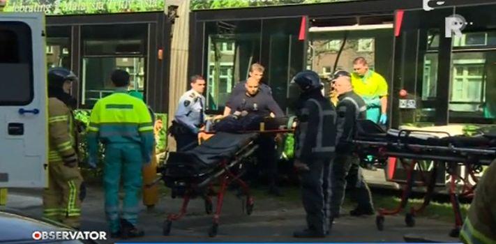 Trei tramvaie s-au ciocnit &icirc;n lanţ, &icirc;n marele port olandez Rotterdam