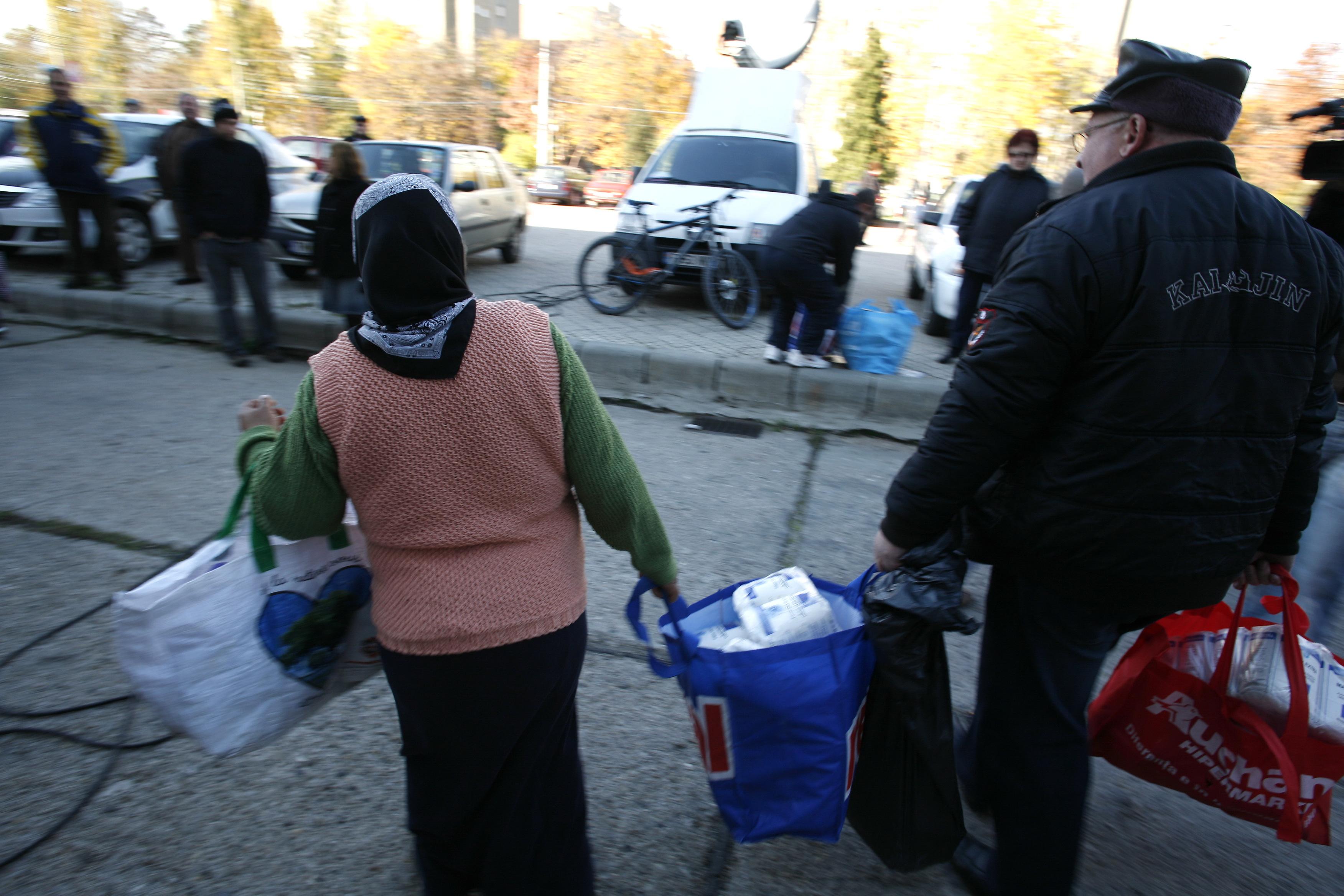 Uite pensia, ba e creditul! Pensionari &icirc;nşelaţi &icirc;n Galaţi