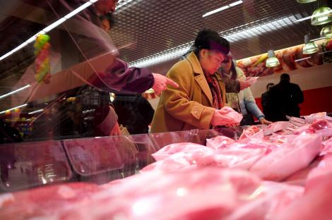 ATENŢIE mare ce produse cumpăraţi. Tone de carne stricată au fost scoase la vânzare în mai multe magazine din ţară