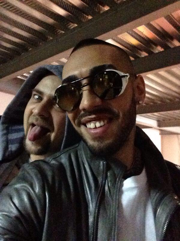 Credeai că la Oscar s-a realizat cel mai tare SELFIE? Seleşi şi Velea &icirc;ţi dovedesc că te &icirc;nşeli