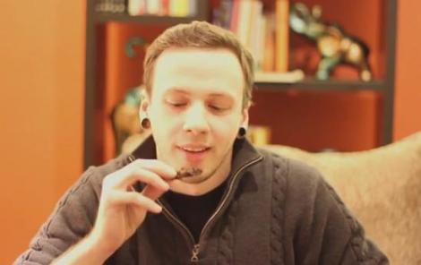 VIDEO! Experiment usturător: A mâncat unul dintre cei mai iuţi ardei din lume