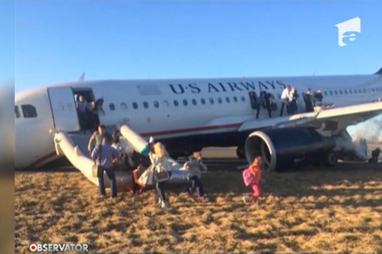 Un avion a căzut cu botul pe pistă, la decolare