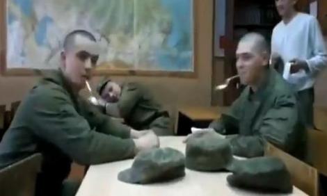 VIDEO: Aşa nu sperie pe nimeni! Cum se antrenează militarii ruşi de RĂZBOI