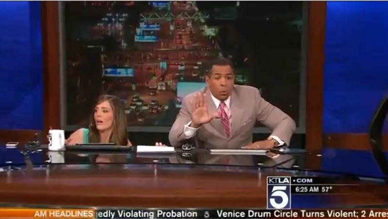 VIDEO! Surprinși de cutremur în timpul unei transmisiuni în direct