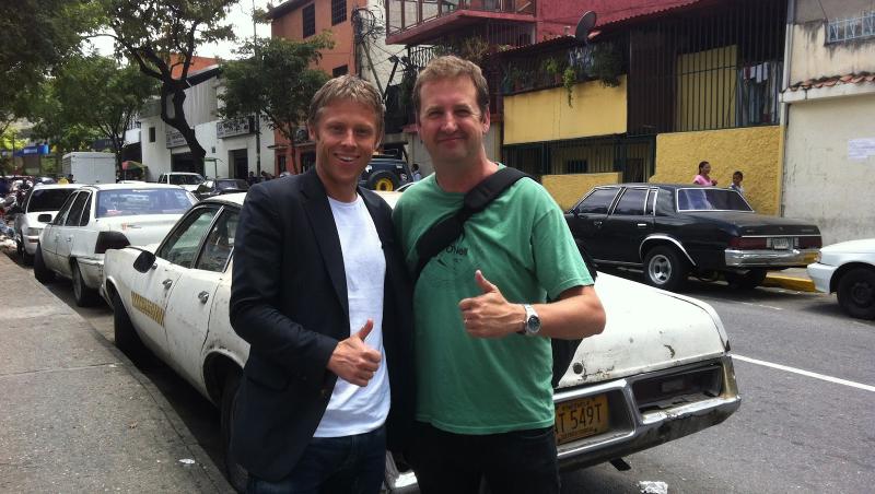 Nebunie de nebunie! Au vizitat CINCI continente într-o singură zi!!!