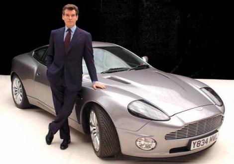 Automobilele lui Bond, într-o expoziţie inedită!