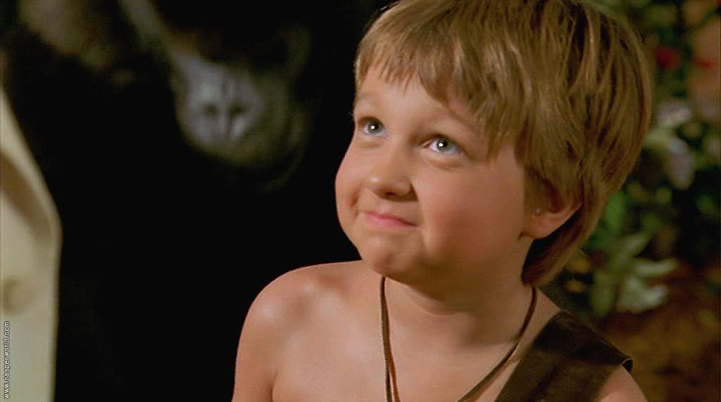 Transformare şocantă a puştiului din serialul "Doi bărbaţi şi jumătate"!