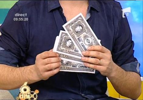 N-o să-ţi vină să crezi! Răzvan de la Neatza are propriile sale bancnote!