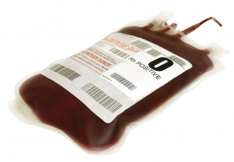 Sângele artificial, invenţia a unui cercetător clujean, ar putea apărea în spitale în următorii doi ani