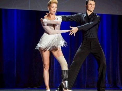 EMOȚIONANT! O balerină, supraviețuitoare a atentatului din Boston, a revenit pe ringul de dans cu ajutorul unei proteze