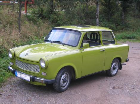 Pasiune INCREDIBILĂ: Iată cel mai înfocat fan de maşini Trabant din întreaga lume!