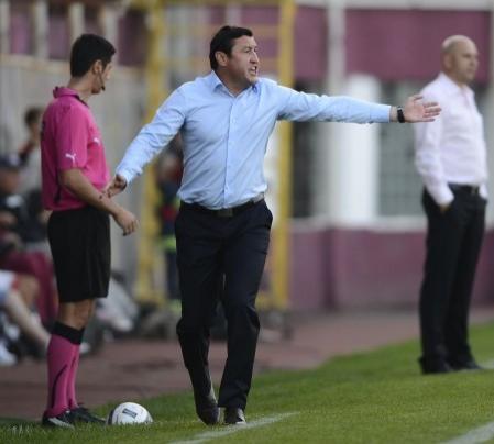 Patron-antrenor! Viorel Moldovan ar putea cumpăra Rapidul