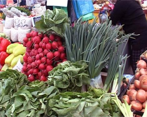 Liber la mâncat sănătos: Pieţele din România, invadate de verdeţuri autohtone