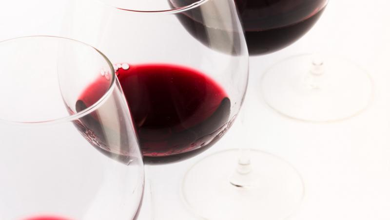 A băut până n-a mai putut! Iată cum se chinuie să urce un deal (VIDEO)