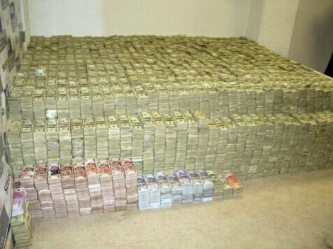 Un român a dat lovitura după ce a construit un apartament. E mai bogat cu un milion de euro!