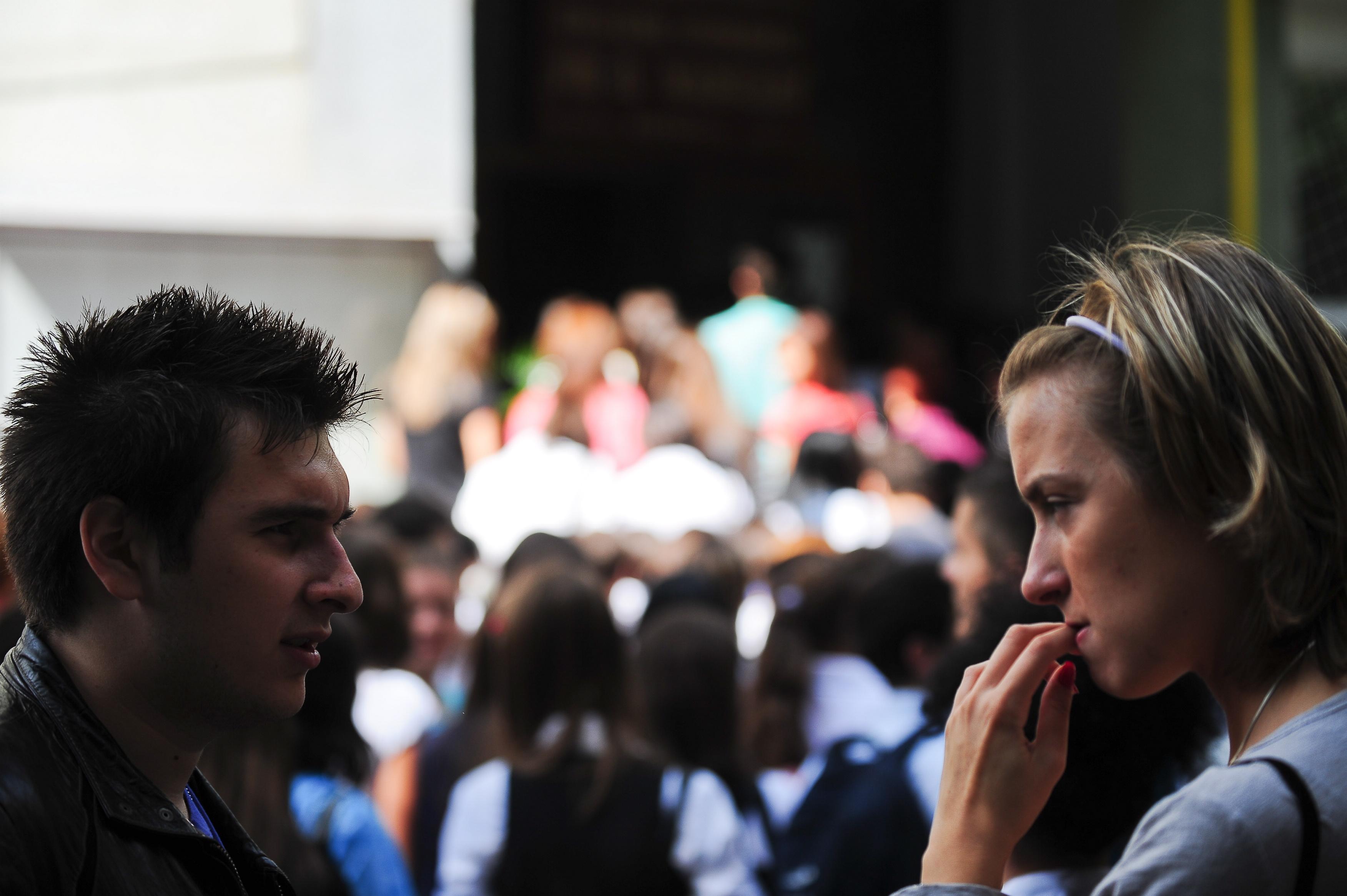 &Icirc;NGRIJORĂTOR! De ce tinerii locuiesc cu părinții