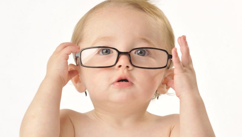 Ai grijă de copilul tău! Iată ce trebuie să știi despre primul consult oftalmologic!