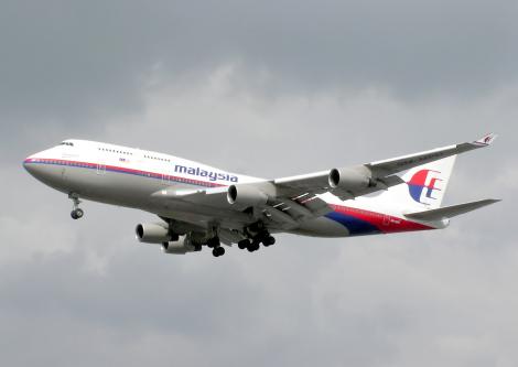VIEȚI FURATE LA ÎNĂLȚIME: Pasagerii din avionul companiei Malaysia Airlines, asfixiaţi la 14.000 de metri altitudine