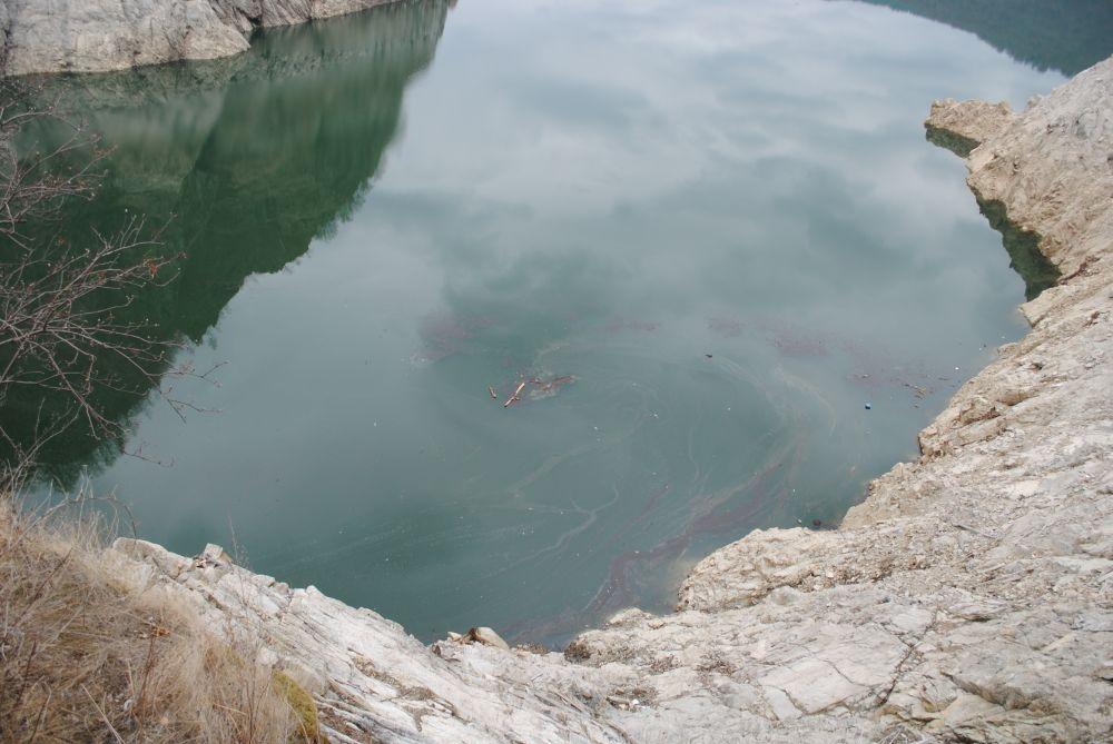 Apă infestată cu dejecţii, &icirc;n Aninoasa