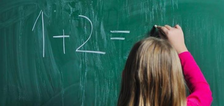 O elevă a băgat spaimă &icirc;ntr-o școală &icirc;ntreagă!