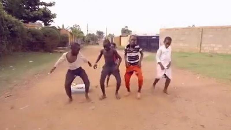 VIDEO: Africa Dansează! Câte steluţe aurii primeau puştii ăştia de la CRBL, Connect-R şi Monica?