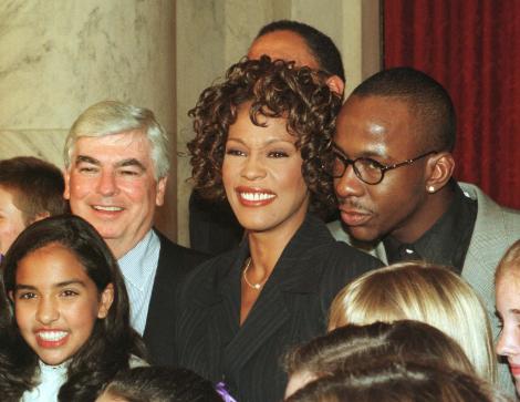 Colecţie de lumânări parfumate, dedicată lui Whitney Houston