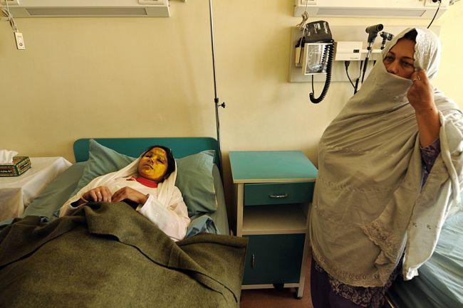 Sentinţa unui tribunal pentru un bărbat care a mutilat o t&acirc;nără: "Să i se scoată ochii, să i se taie nasul şi urechile"