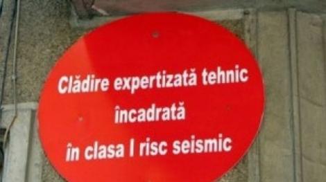 Deținătorii de clădiri care au fost încadrate în clasa I de risc seismic se opun consolidării