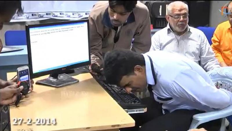 VIDEO! Un indian este cel mai rapid la scrisul la calculator cu nasul