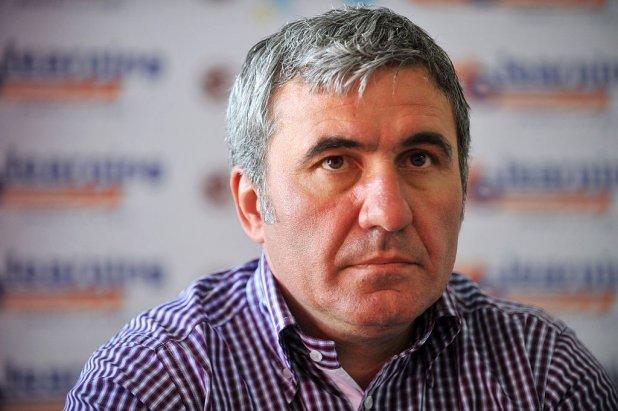 Hagi &icirc;i ia apărarea lui Gică Popescu: "Sunt şocat! Cum să-l bagi la puşcărie?"