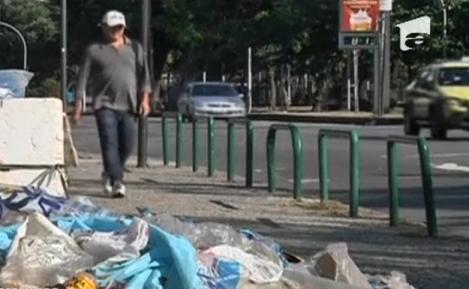 Rio de Janeiro s-a transformat într-o uriaşă groapă de gunoi!