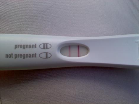 Un bărbat și-a făcut testul de sarcină, în glumă. Rezultatul i-a salvat viața