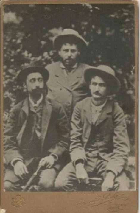 O fotografie inedită cu Ion Creangă, descoperită într-un muzeu din Iaşi