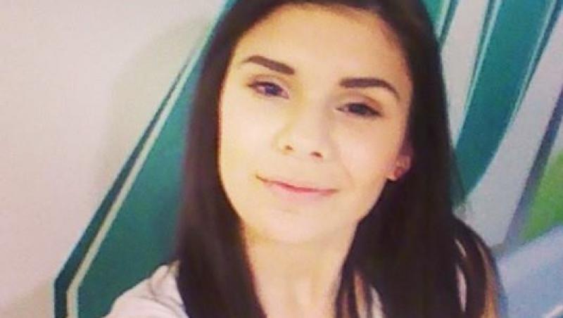 VIDEO: Teodora Dinu, un fan înfocat al Rapidului, face senzație la ZU. Cântă MAGISTRAL piesa Indilei – Derniere Danse!