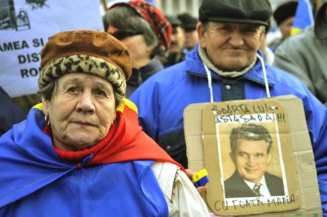 Nicolae Ceauşescu ar câştiga detaşat dacă ar candida la prezidenţiale