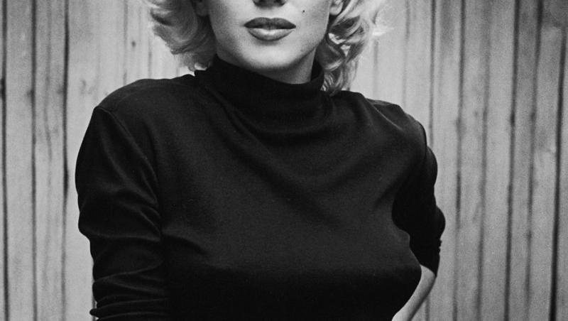 Asta da achiziţie! 185 000 de dolari pentru o pereche de cercei purtaţi de Marilyn Monroe. Cine e norocosul?