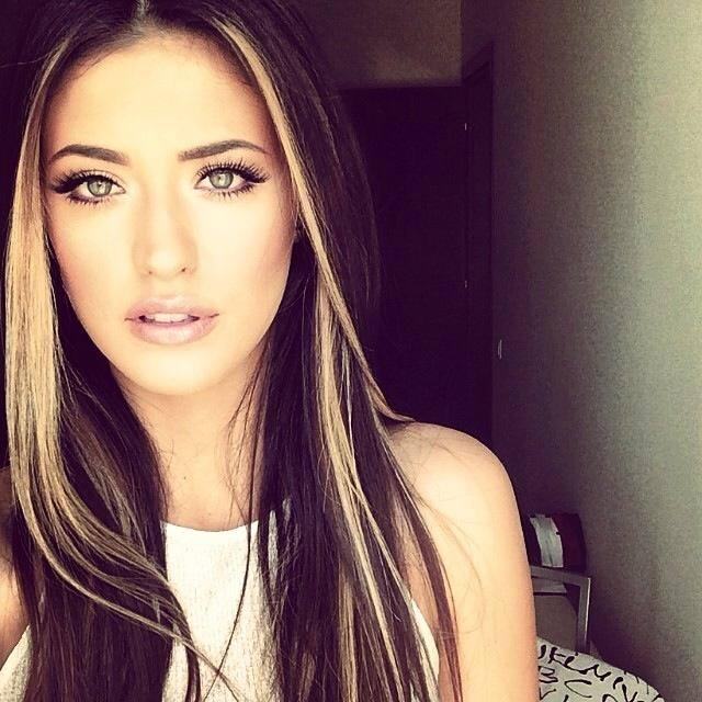 Antonia se g&acirc;ndeşte să renunţe la relaţia cu Alex Velea. Vezi AICI motivul!