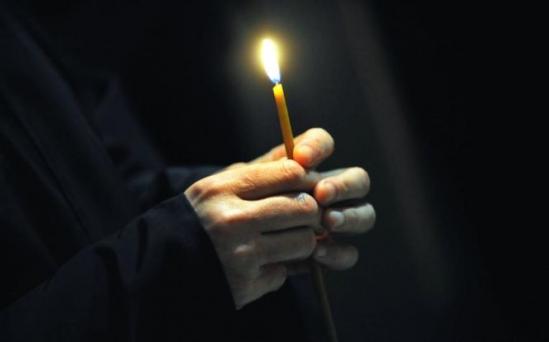 Lumina Sf&acirc;ntă de la Ierusalim va ajunge şi &icirc;n acest an &icirc;n Rom&acirc;nia