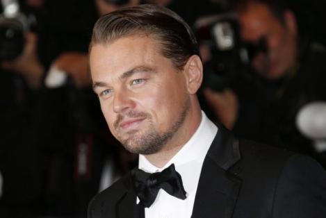 Fetelor, luaţi-vă adio de la Leonardo DiCaprio! Arată ca un moșuleț burtos!
