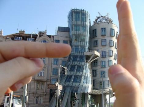 Aşa ceva mai vezi doar în filme! TOP 5 cele mai ciudate clădiri din lume!