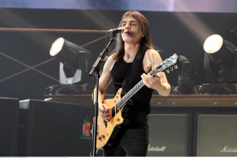 E OFICIAL! Malcolm Young, chitaristul AC/DC, părăsește trupa