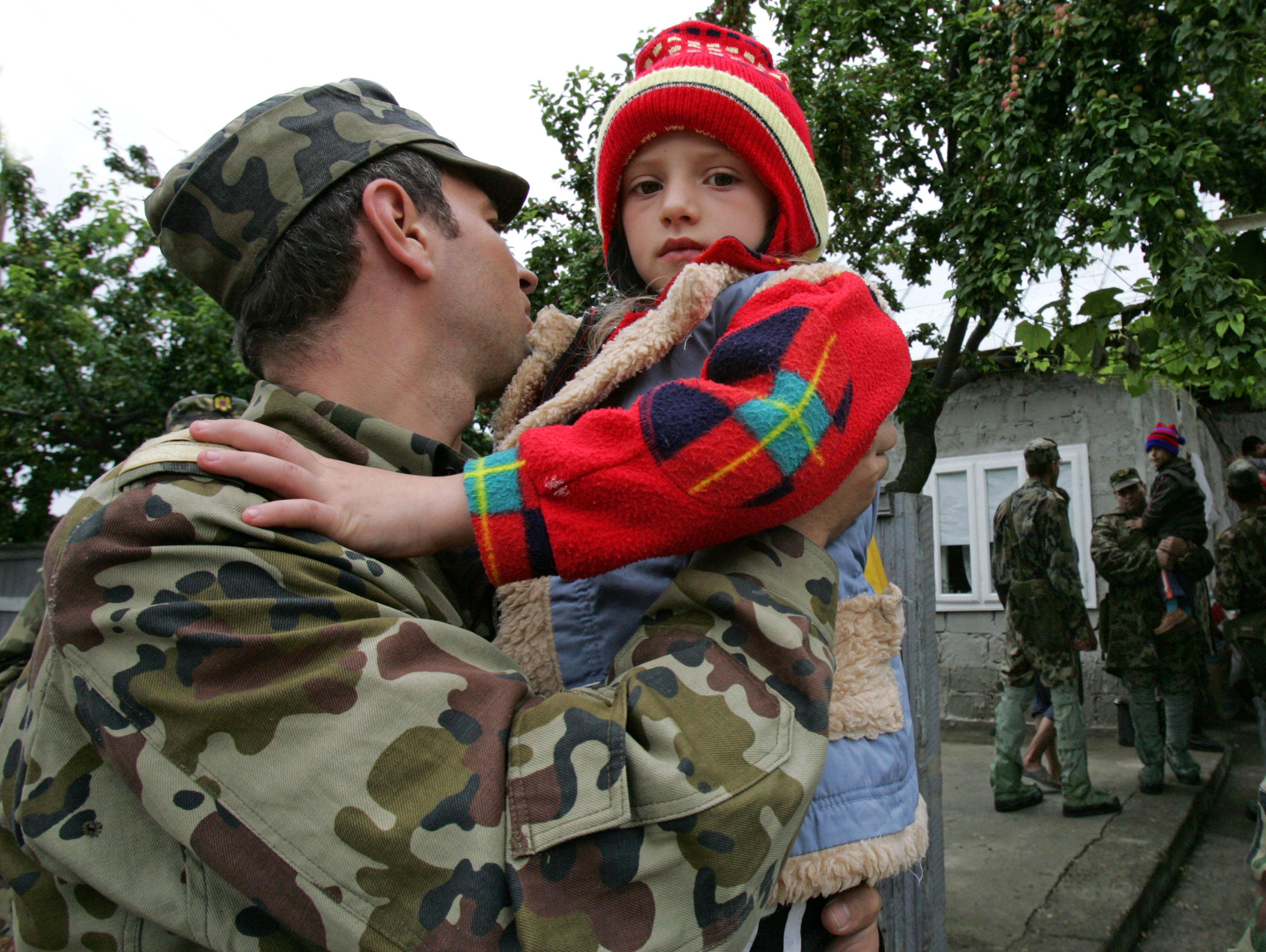COD GALBEN de inundații pentru 13 bazine hidrografice. Ce zone sunt afectate